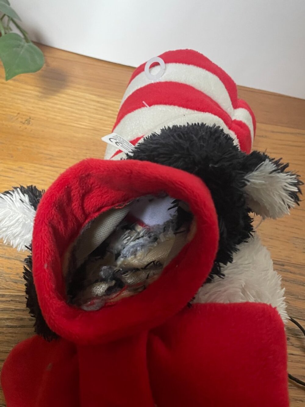 Dr. Seuss Cat in the Hat puppet from Center for Puppetry Arts - Picture 4 of 8